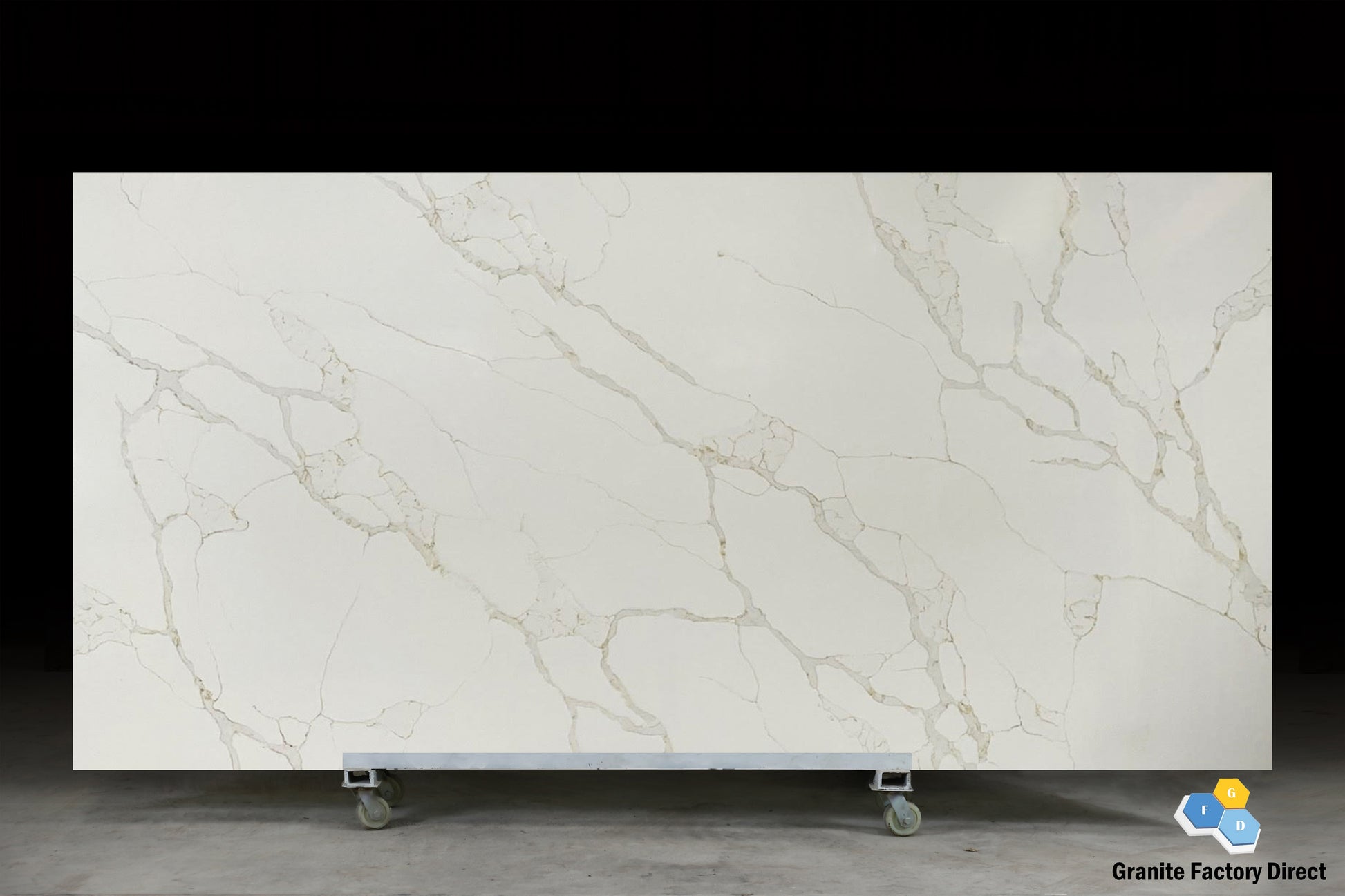 Calacatta Imperial Quartz GFD092 Countertop Prefab and Slab for sale