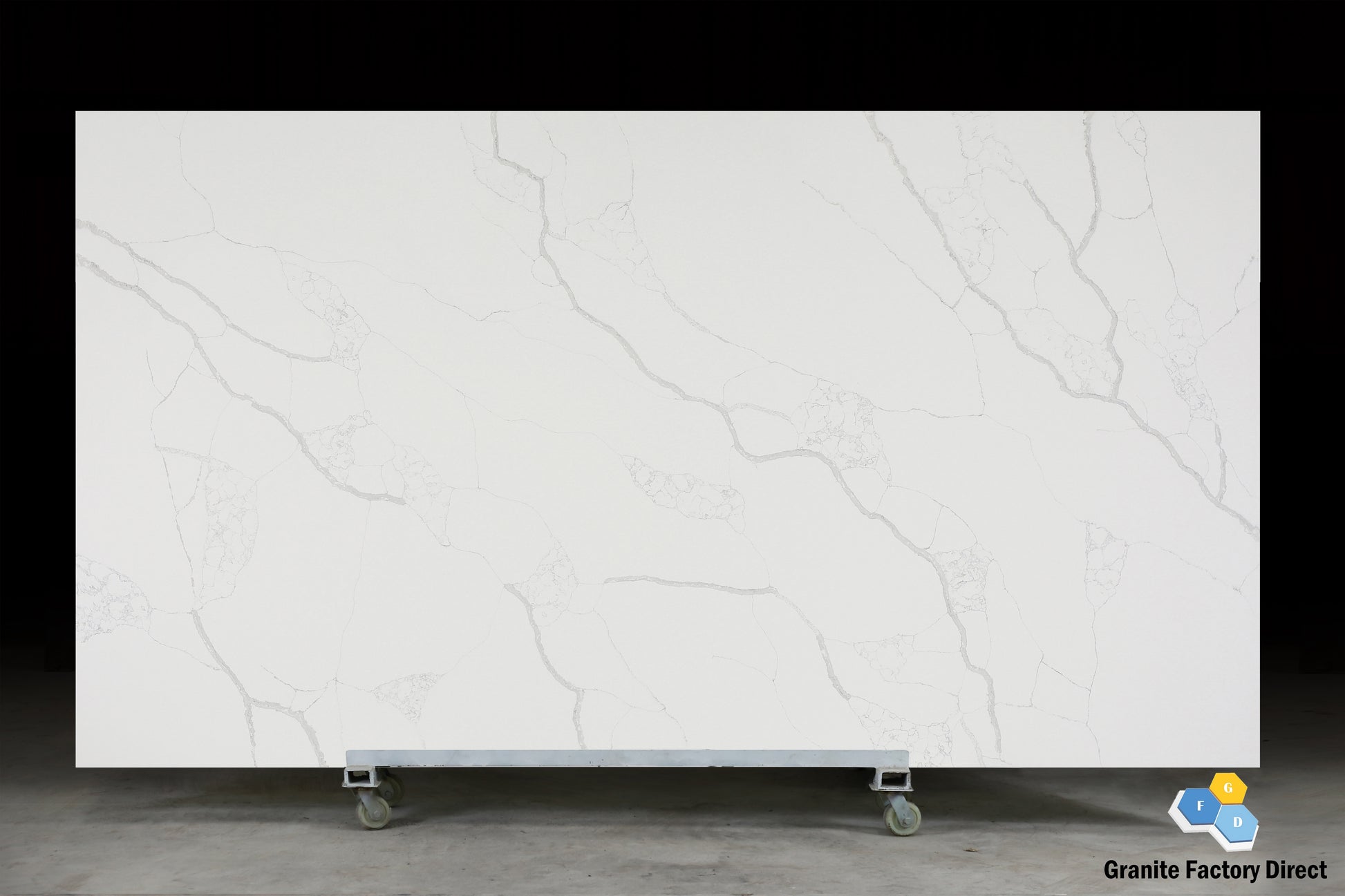 Calacatta Rio Quartz GFD116 Countertop Prefab for sale