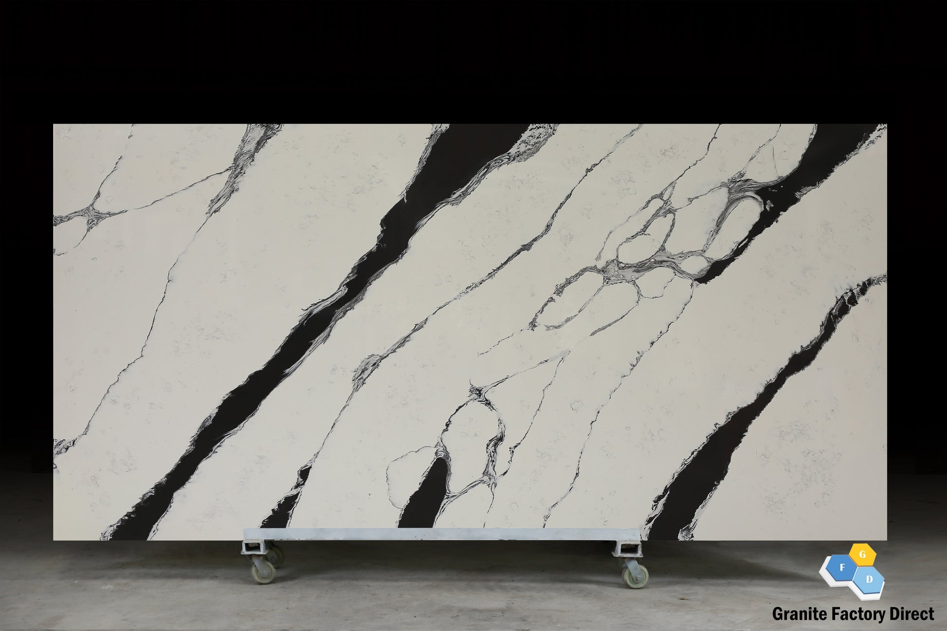 Calacatta Unique Quartz GFD073 Countertop Prefab for sale