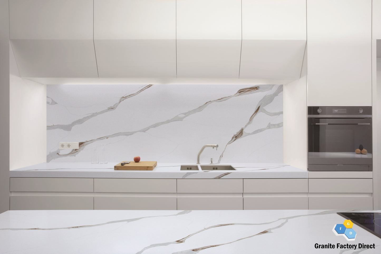 Gold Type 2 Quartz GFD302 Countertop Prefab and Slab for sale